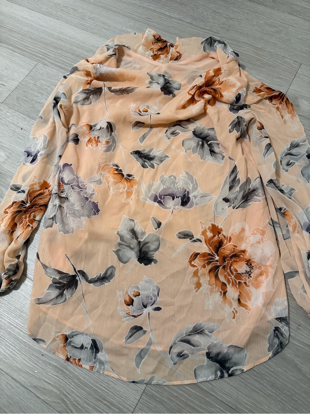White House Black Market Peach Floral Long-Sleeve Blouse